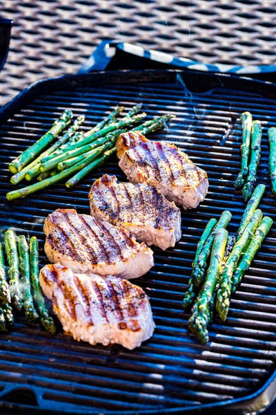 Pork Chops Asparagus Grill Surface — Stock Photo, Image