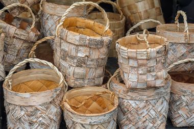 El yapımı hasır sepet