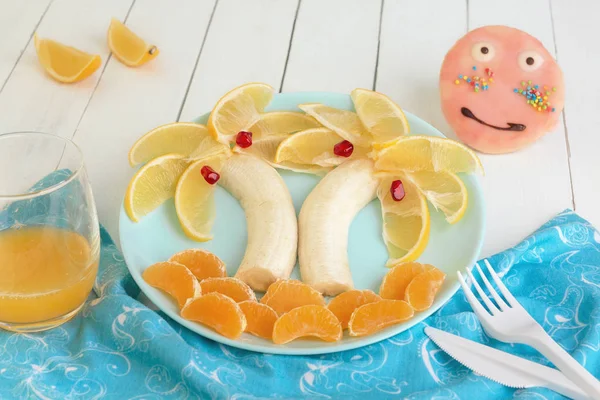 Vtipné roztomilé snídaně pro děti Stock Fotografie