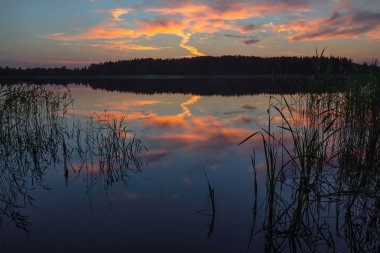 Gölde güzel bir gün batımı
