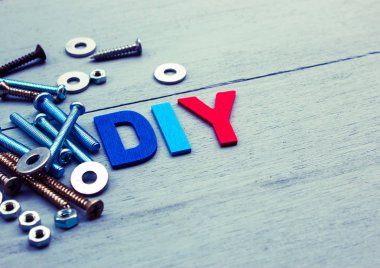 Ahşap zemin üzerinde DIY metin 