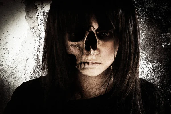 Ghost girl with scary face — Stock Photo, Image