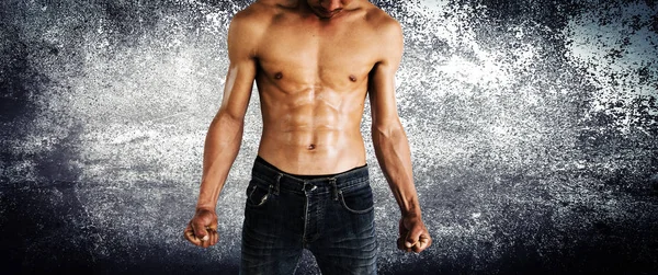 Sexy modelo masculino muscular sin camisa, concepto de estilo de vida saludable e ideas —  Fotos de Stock