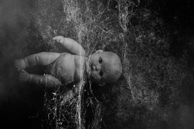 Korkunç bebek perili ev 