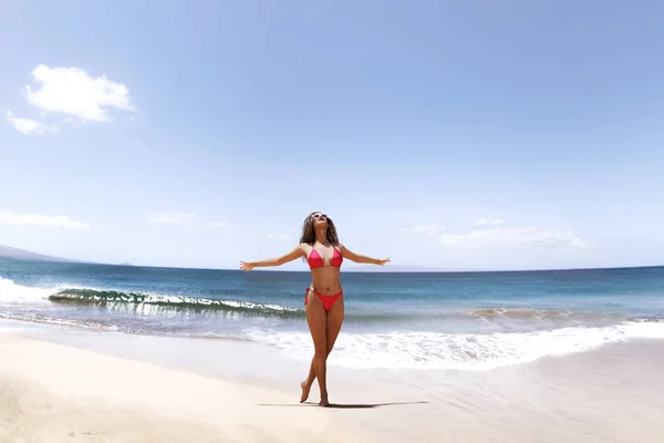 3D-Darstellung von sexy Frau im Bikini, Lifestylekonzept und Ideen — Stockfoto