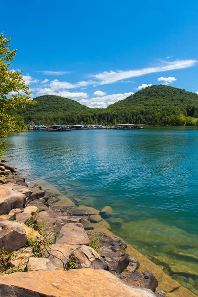 Marina on lake Cave Run in Kenucku, USA — стоковое фото