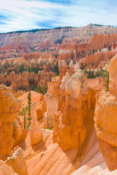 Hermosa formación rocosa en Bryce Canyon . — Foto de Stock