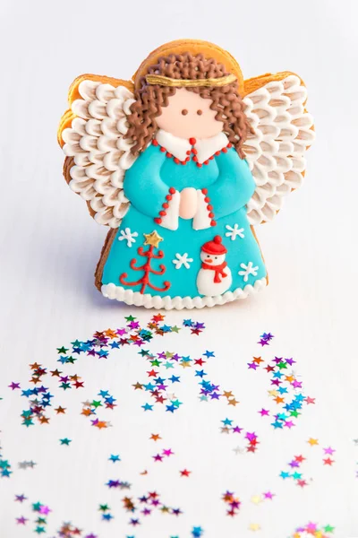 Homemade Angel cookie with Christmas decoration. — Stock Photo, Image