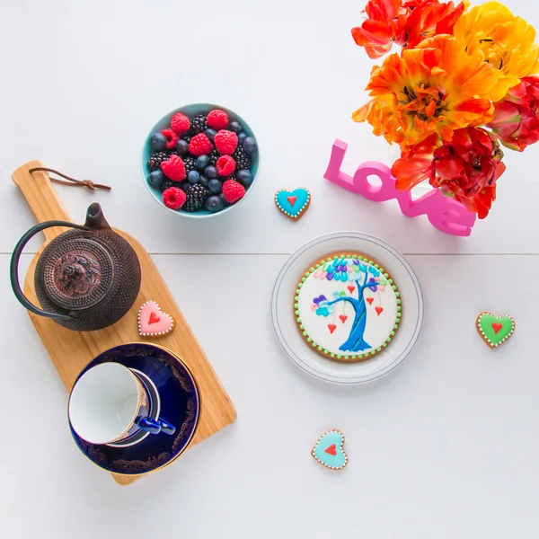 Tea time with homemade Valentines day cookies and Love — Stock Photo, Image