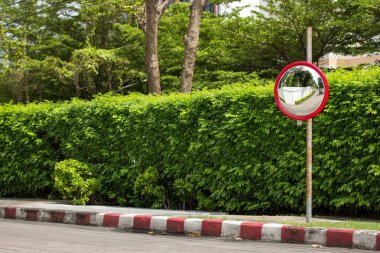 sokak köşesinde trafik Bombeli Ayna