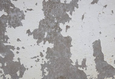 Beton duvardaki eski çatlak boya.