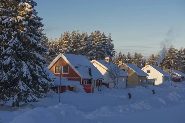 Der Winter im schwedischen Lappland, Häuser — Stockfoto