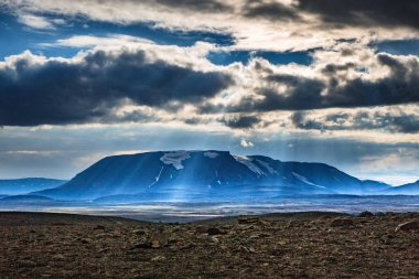 Buzdağları Jokulsarlon buzul lagün, İzlanda, küresel ısınma konsepti, seçici odak güzel görünümü