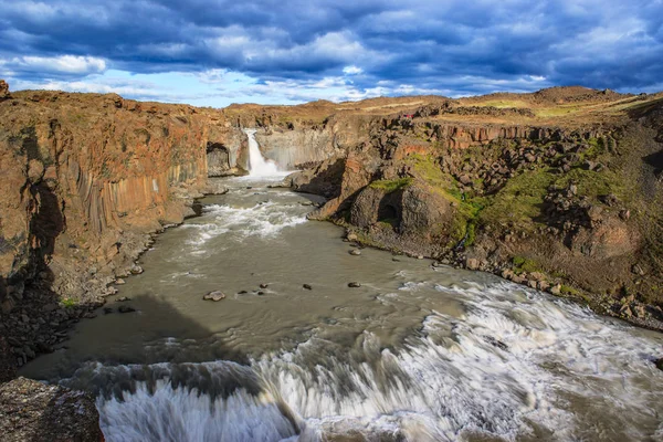 Wodospad Aldeyjarfoss Islandii — Zdjęcie stockowe