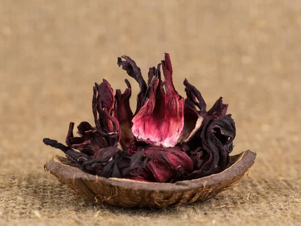 Petals of red and fragrant hibiscus tea — Stock Photo, Image