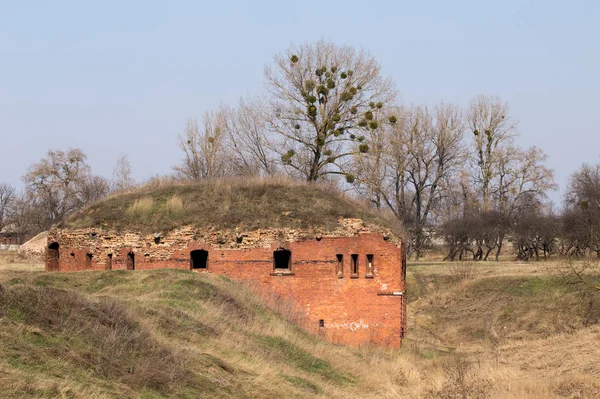 Ancien bâtiment en brique rouge — Photo