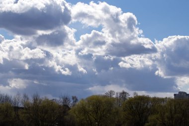 Güzel bahar gökyüzü