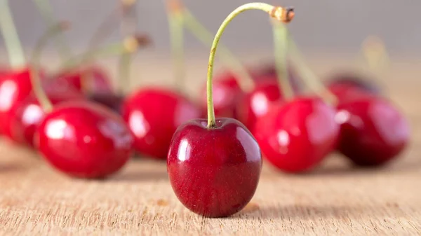 Fruta de cereja saborosa — Fotografia de Stock