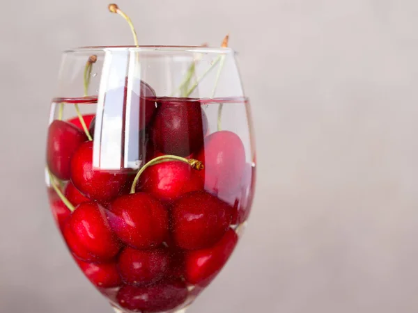 Smaczne owoce wiśni — Zdjęcie stockowe