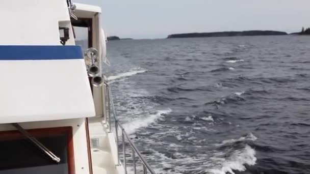 Loď plující po moři — Stock video