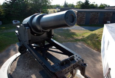 York Redoubt şirketinde canonn 