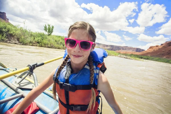 Girl Floating Boat Life Jacket Blue Sky Background — Stock Photo, Image