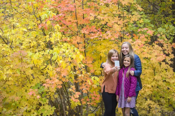 Happy Teen Girls Taking Selfie Park Mobile Smart Phone — Stock Photo, Image