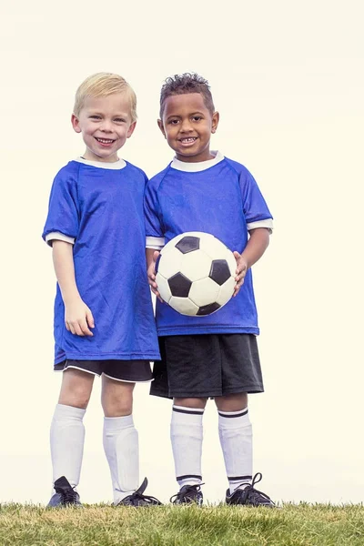 Dois Meninos Forma Com Bola Indo Para Jogar Futebol — Fotografia de Stock