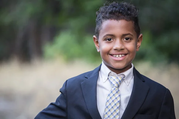 Portret Van Lachende Afrikaanse Jongen Kostuum — Stockfoto