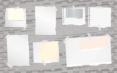 Beyaz dizüstü sökük, unutmayın, kalp şekilleri ve fırça darbeleri kopya kitap kağıt sayfalarının desen sıkışmış oluşturulan.