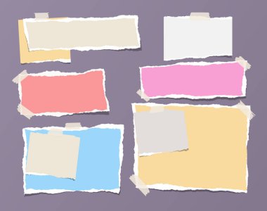 Parlak renkli şeritler, defter, Not mor zemin üzerine yapışkan bant ile metin veya ileti için kağıt sıkışmış sökük.