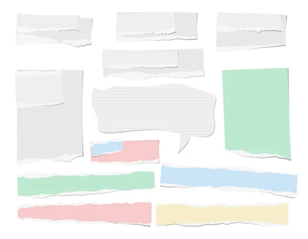 Blanco rasgado en blanco, nota alineada, tiras de papel de cuaderno, burbuja de voz para texto o mensaje pegado en el fondo blanco — Vector de stock
