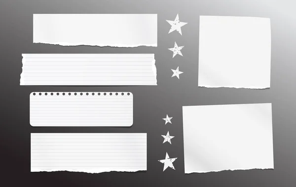Stücke zerrissener weißer linierter und leerer Notizblock, Heftstreifen für Text auf schwarzem Hintergrund mit Sternen befestigt. — Stockvektor