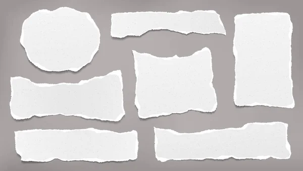 Yırtık beyaz bir not, not defteri şeritleri, gri arka planda kalmış parçalar. Vektör illüstrasyonu — Stok Vektör