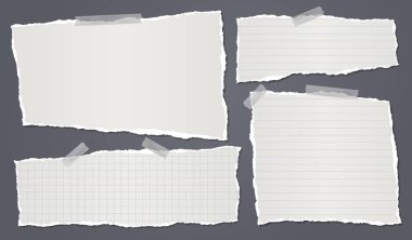 Beyaz astarlı, matematik notlu, not defterli kağıt şeritli, siyah arka planda yapışkan bantlı parçalar. Vektör illüstrasyonu