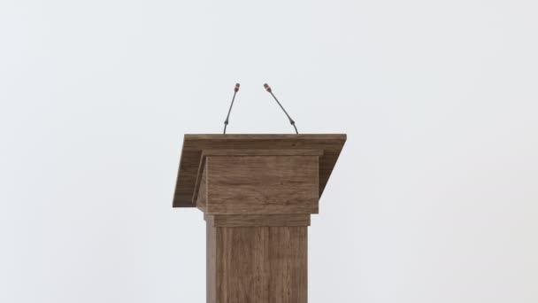 Деревянный подиум с микрофонами на белом фоне — стоковое видео