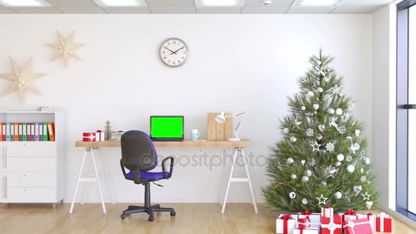 テーブル クリスマス ツリーとギフトの背景に緑色の画面でノート パソコン — ストック動画