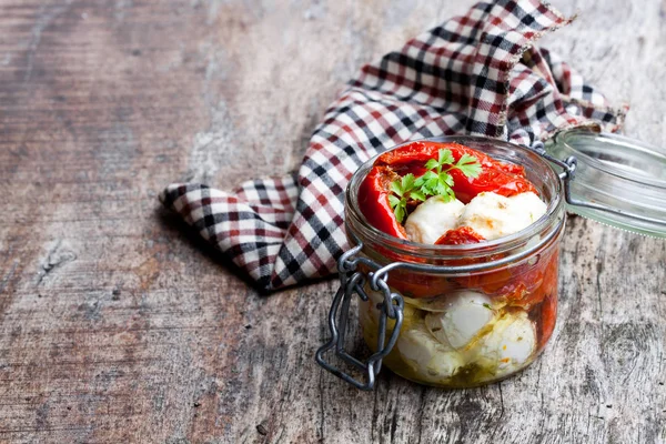 Kurutulmuş domates ile mozzarella cam 