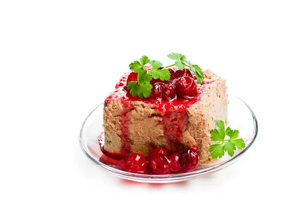 Πατέ πουλερικών συκώτι με σάλτσα cranberry σε ένα πιάτο — Φωτογραφία Αρχείου