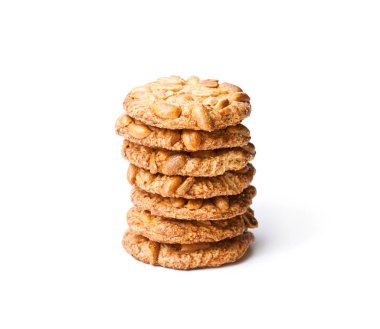 Şekerli kurabiye ile fıstık beyaz izole yığını 