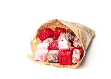 Ürün yelpazesine Türk lokumu beyaz izole kağıt çanta 