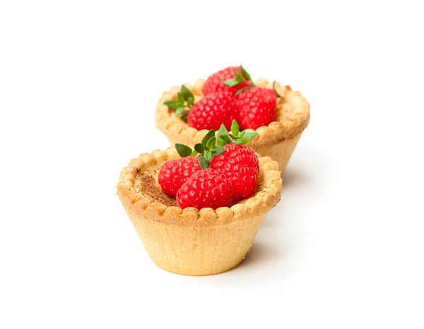 Egg  custard tarts with raspberries isolated on white — Stock Photo, Image