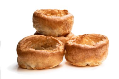 Beyaz arka plan üzerinde izole Yorkshire pudingi 