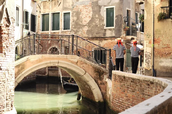 İtalya Venezia Köprüsü, İtalya