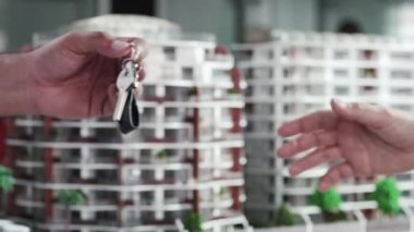 Emlak piyasası. İş anlaşması ve anahtarları verilmesi
