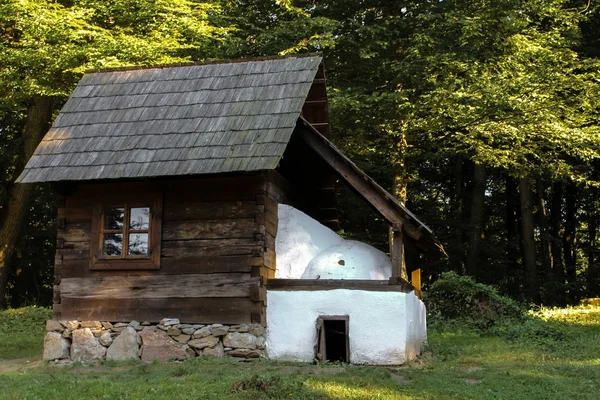 Casa rural tradicional da Roménia — Fotografia de Stock