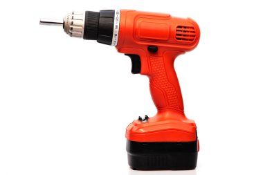 Elektrik matkabı beyaz arkaplanda izole edildi