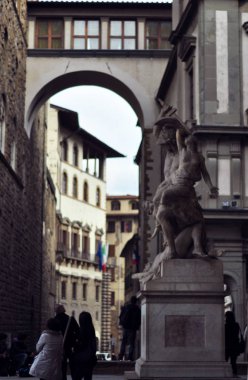 Floransa, Italya meydanında manzaralı Rönesans heykeli