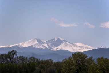 rocky Dağları kar kaplı