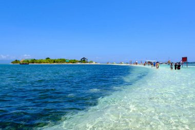 Bakire ada Bohol sığ sularda